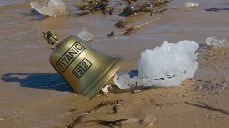 פעמון ה"טיטאניק" (שיחזור)