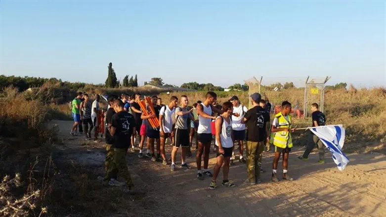 חניכים במכינה. ארכיון