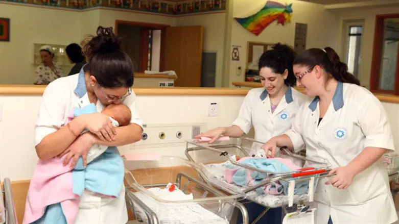 National service in a maternity ward
