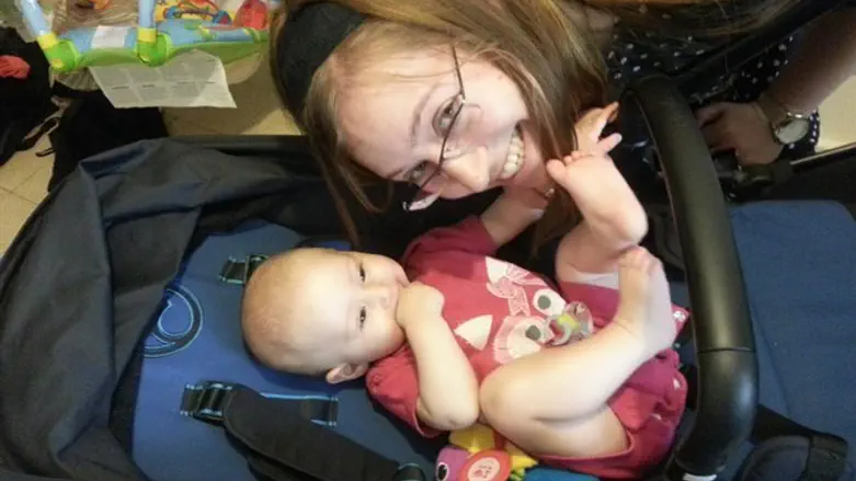 אפרת פרנס-כהן ובתה