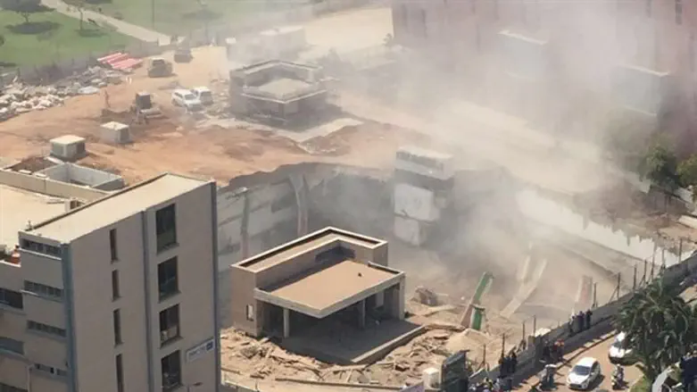 החניון שקרס