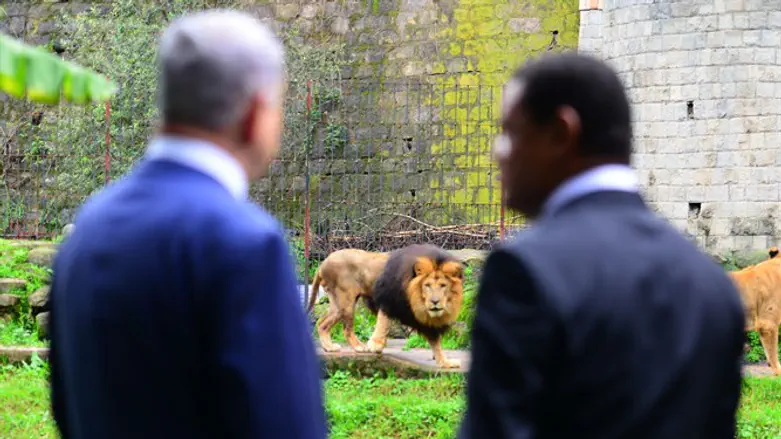 Netanyahu and President Mulatu Teshome of Ethiopia in Addis Ababa
