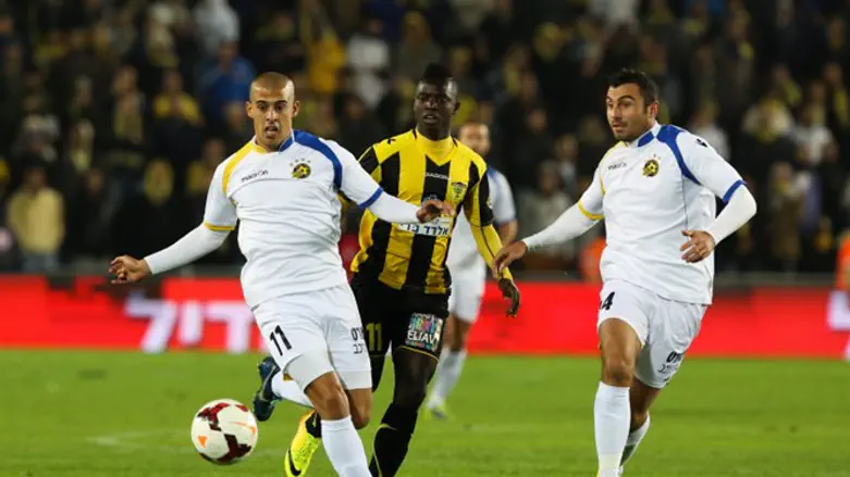 שחקני מכבי תל אביב מול בית"ר. במפגש הקודם