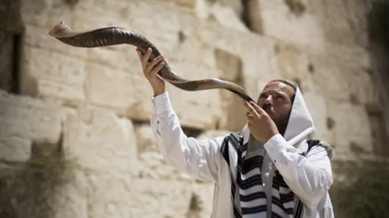 תקיעת שופר בכותל