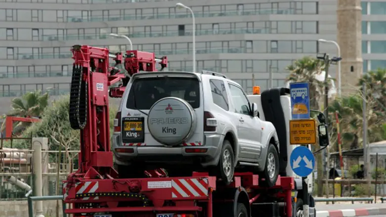 Tow truck