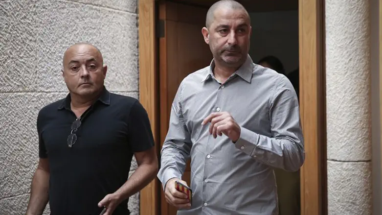 המאסר יקוצר. ג'קי בן זקן