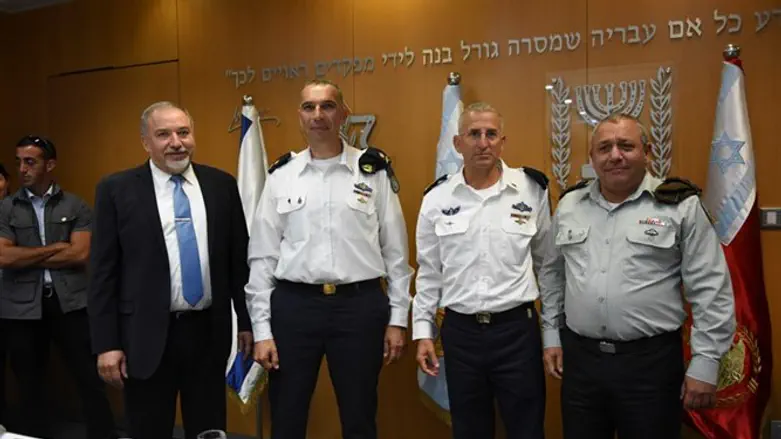 טקס חילופי מפקד חיל הים