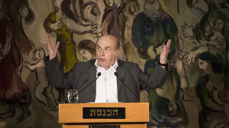 אסור שמחליפו בתפקיד יהיה פוליטיקאי בדרך לפנסיה. יו"ר הסוכנות, נתן שרנסקי