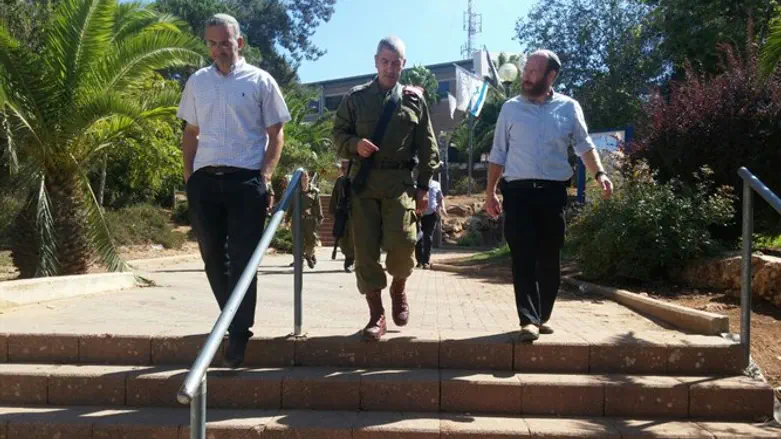 האלוף נומה בבית אל