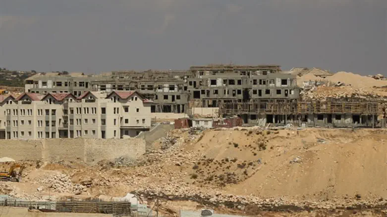construction in Gush Etzion