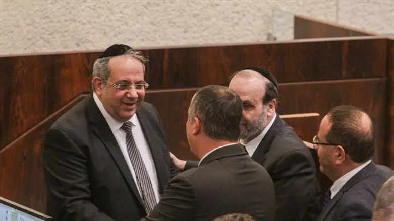 העדפה מתקנת גם למזרחים. ח"כ יגאל גואטה (משמאל) בכנסת