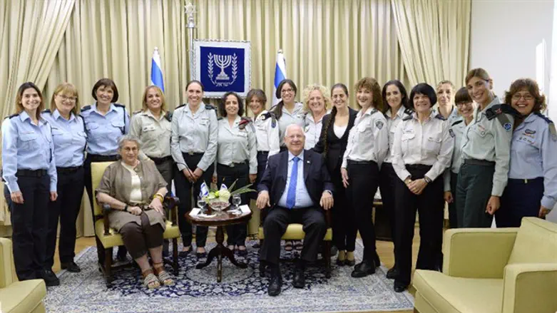 הנשיא עם הפורום הנשיא הבטחוני