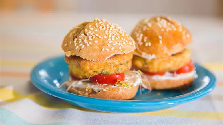 לחמניות מיני עם חביתה