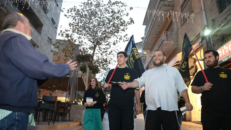 Lehava's Bentzi Gophstain (second from left)