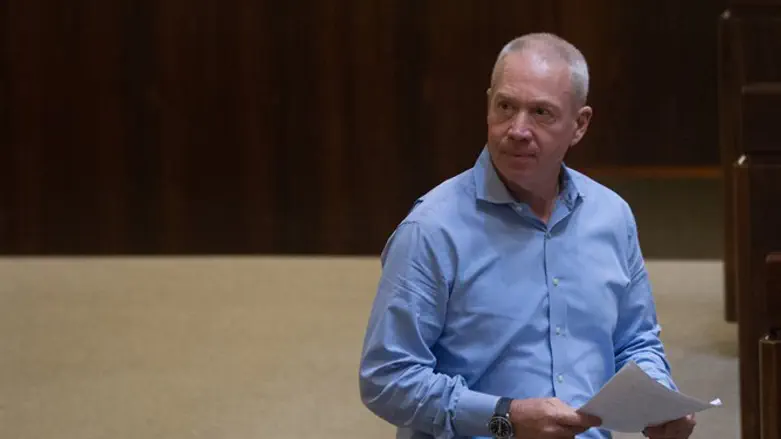 Йоав Галант