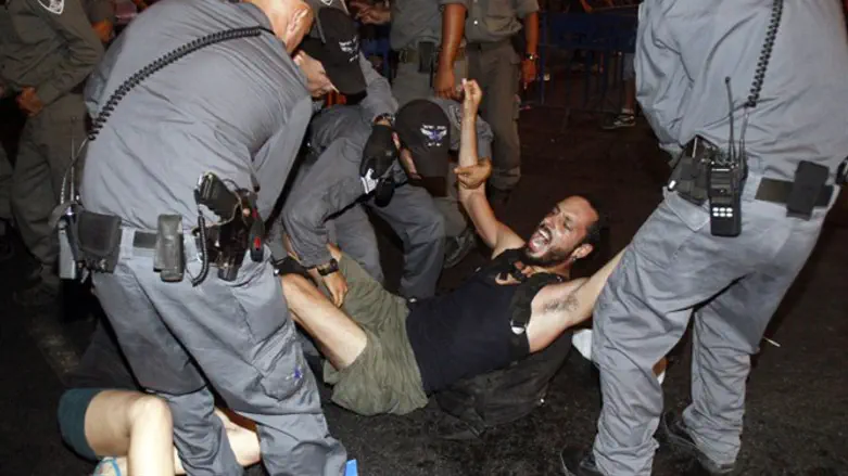 מעצר שוטרי יס"מ (אילוסטרציה)