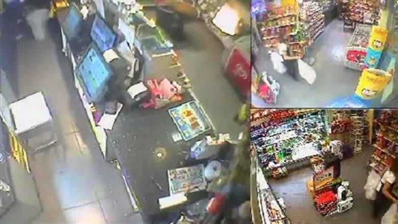 Кадры видеосъемки с места события