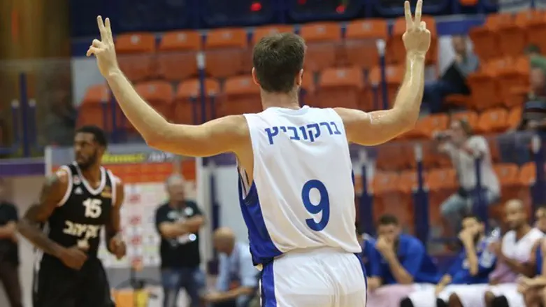 ברקוביץ' מנהריה. הגביע מגיע לנהריה