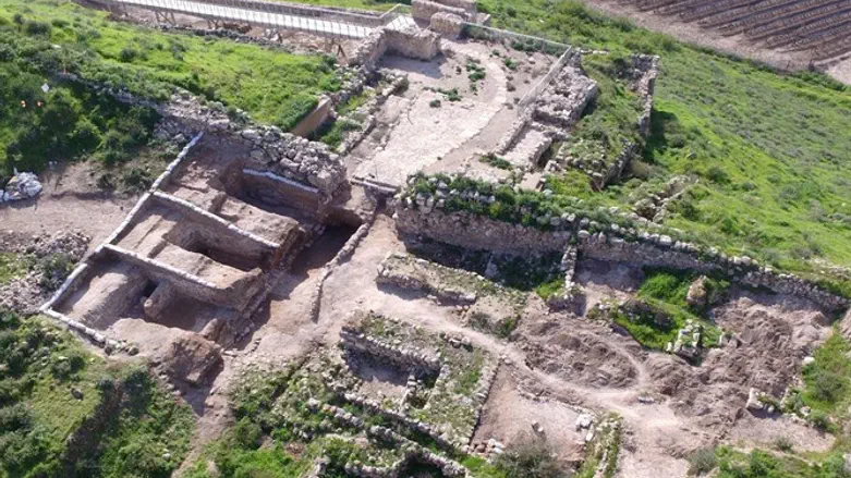 Gate revealed by the excavation in Tel Lachish