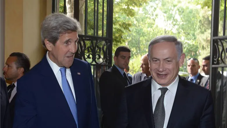 Binyamin Netanyahu with John Kerry in Rome