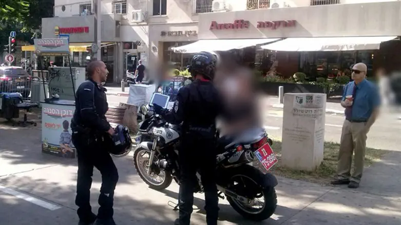 Police near missionary stalls