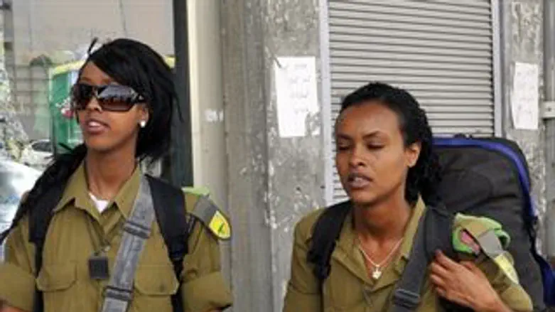 חיילות. אילוסטרציה