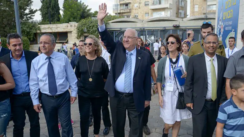 בית הנשיא, הבוקר