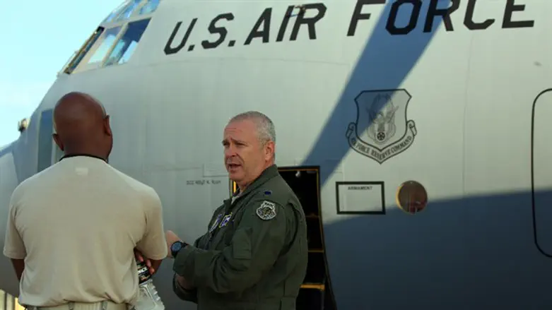 Visit to 700th Airlift Squadron