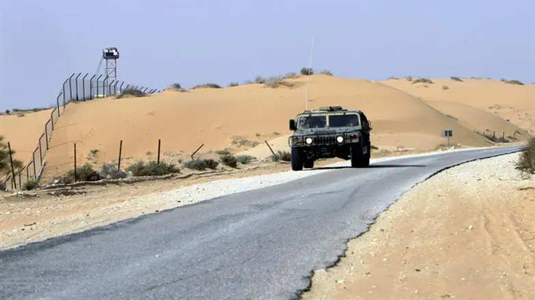 סיור צה"ל בגבול עם מצרים. ארכיון