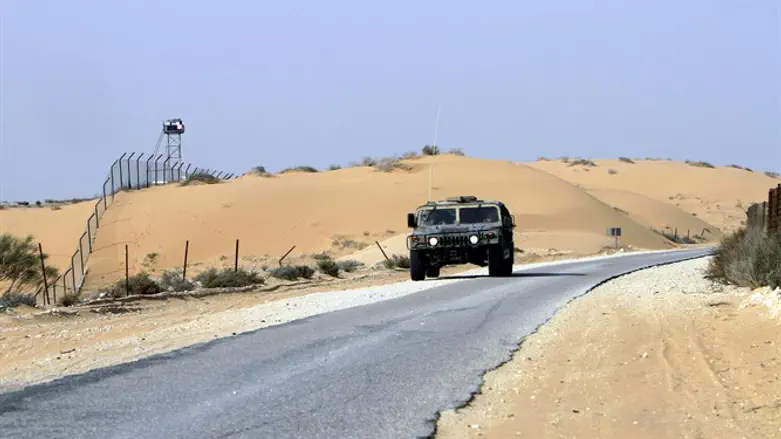 Israeli worker shot, injured near Egypt border