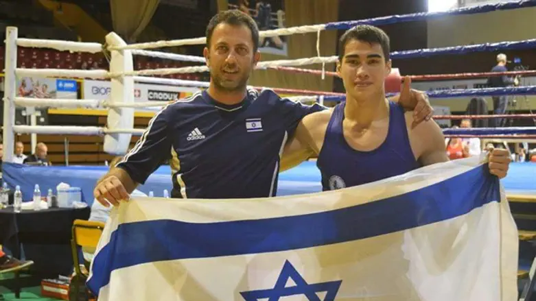 איתי גאייר והמאמן