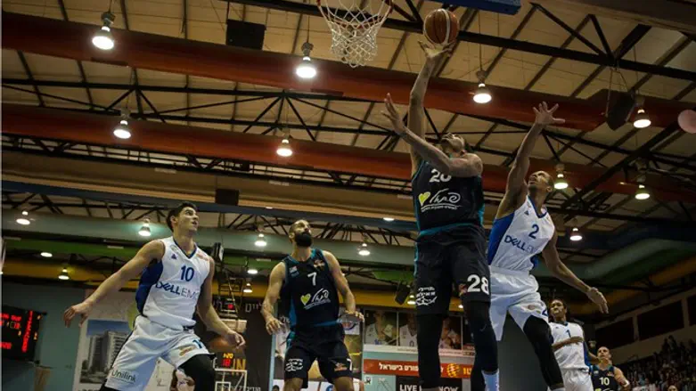 אילת מול הרצליה הערב