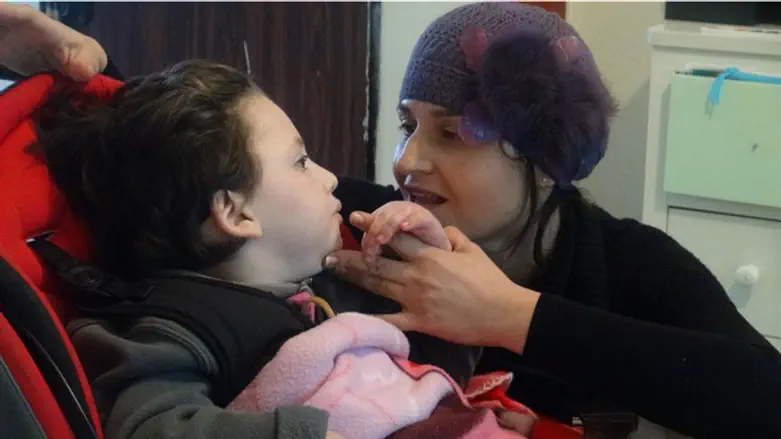 Adva Biton with her daughter Adelle