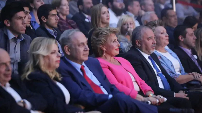 נתניהו, לנדבר וליברמן באירוע לרגל יום העולה