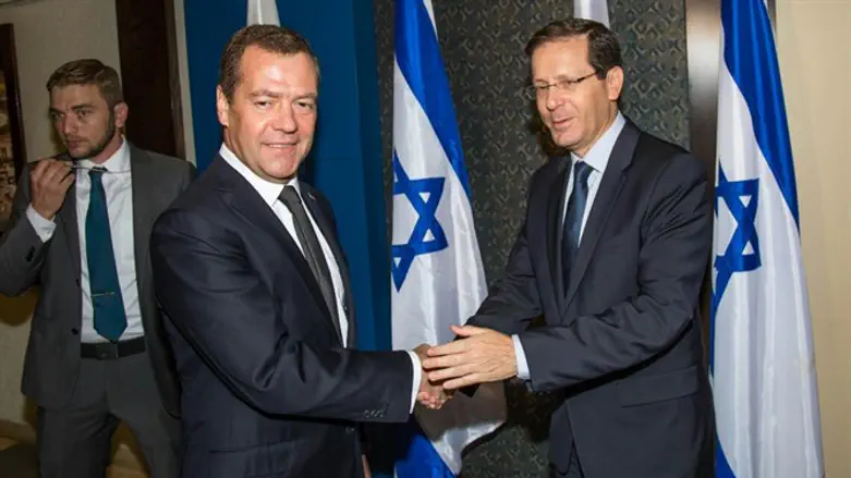 הרצוג ומדבדב