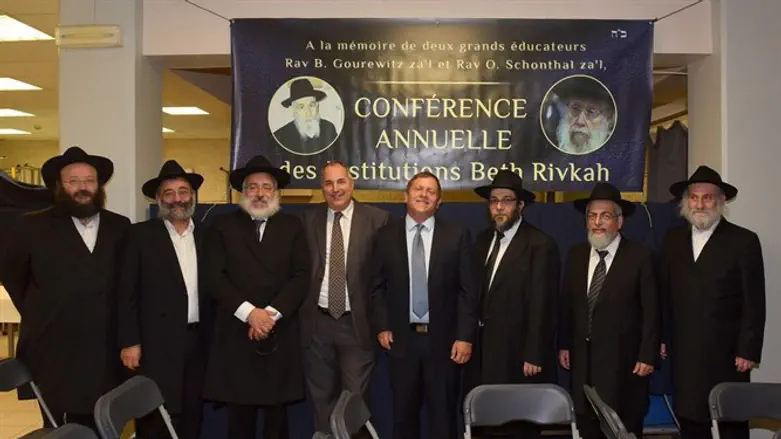 חגי לובר עם רבני קהילות חב"ד בצרפת