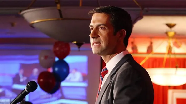 Сенатор Том Коттон