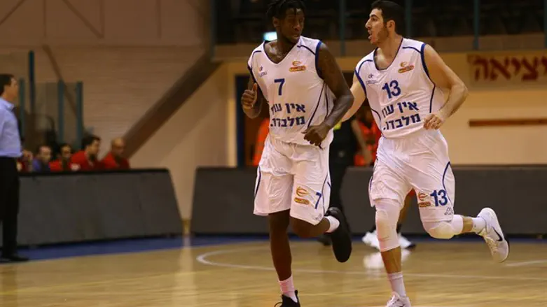 מהפך ברבע האחרון בדרך לניצחון. שחקני הקריה הערב