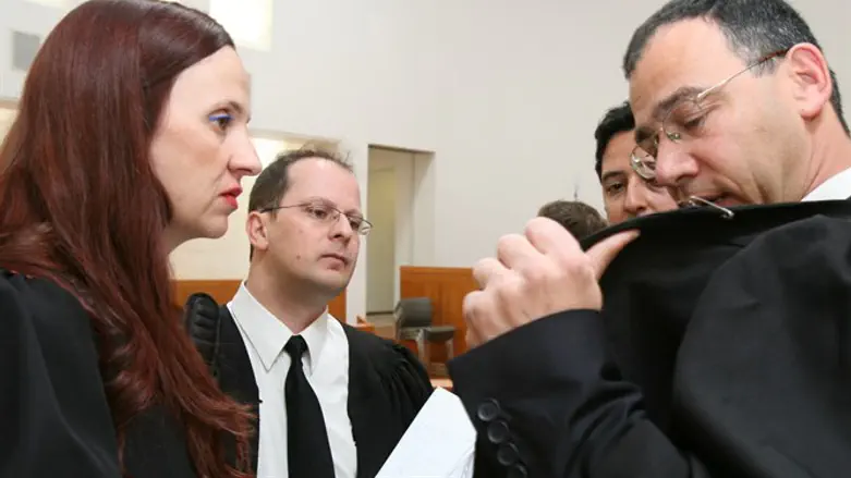 הפרה בוטה של עקרון הפרדת הרשויות. דינה זילבר עם שי ניצן