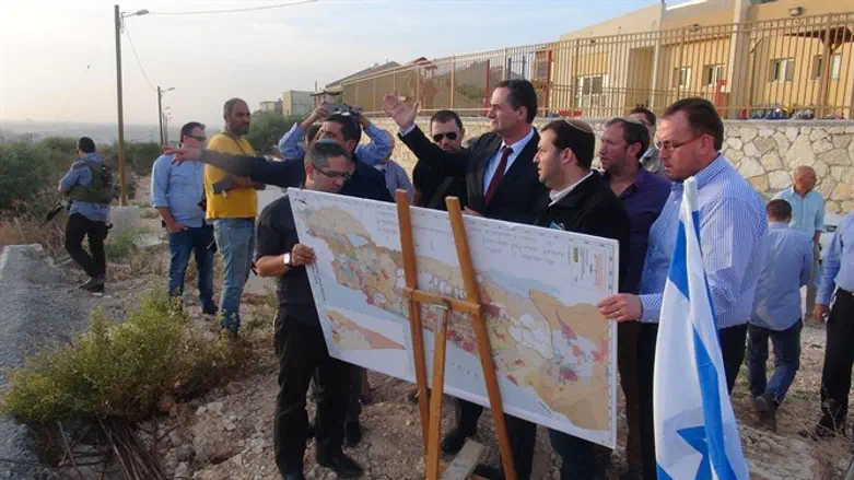 השר כץ בצופים, שומרון