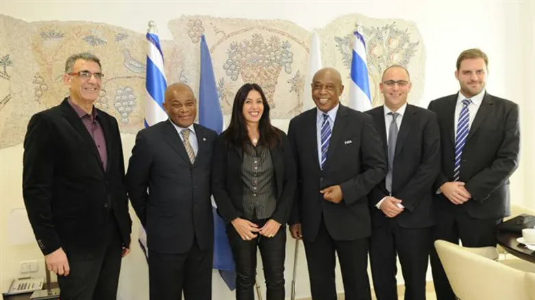 Regev meets FIFA delegation