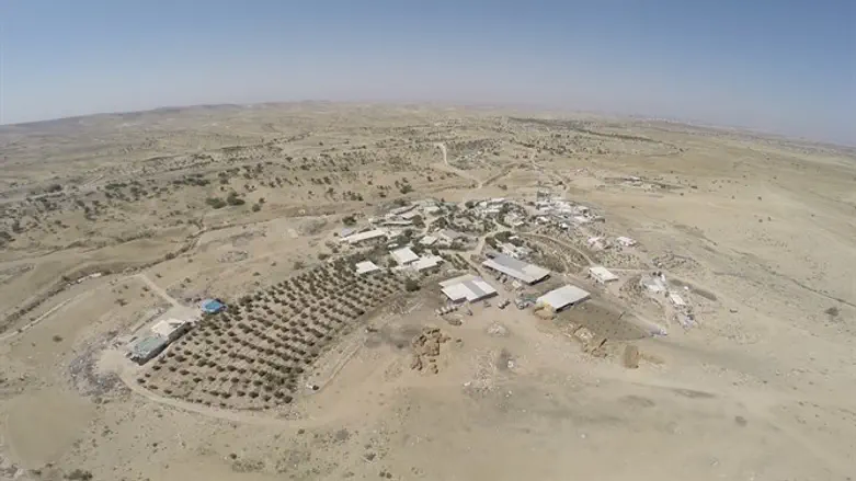 המקבץ הלא חוקי באום אל חיראן