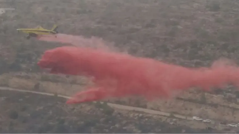 Air unit fights fire in Dolev