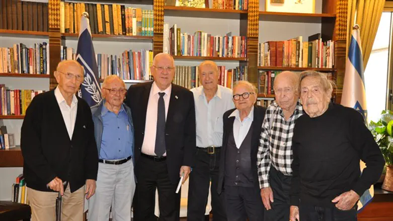 ריבלין עם ותיקי הפלמ"ח