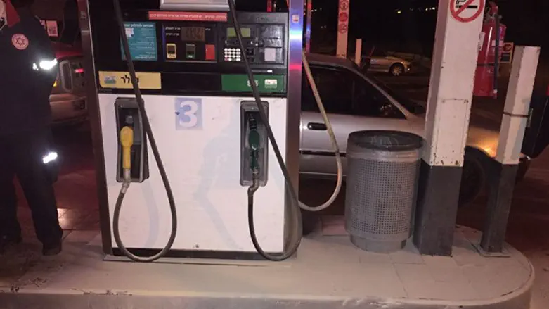 Автозаправочная станция. Иллюстрация