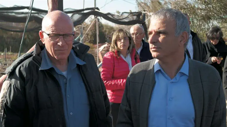 Moshe Kachlon in Nataf