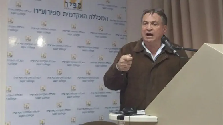 עוזי דיין בכנס שדרות