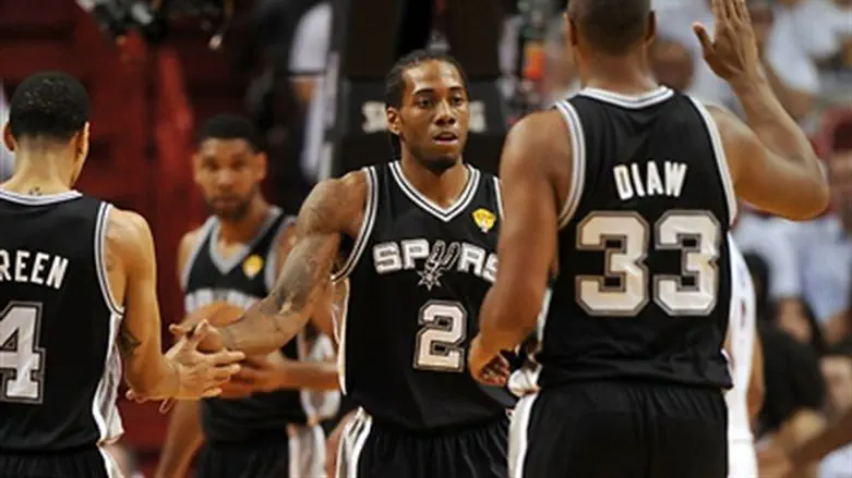 שחקני סן אנטוניו. שברו שיא בן 46 שנים