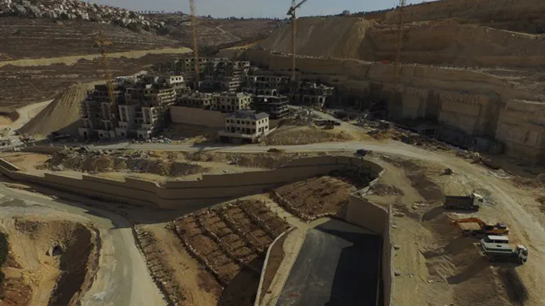 Ramat Givat Zeev is rapidly taking shape.
