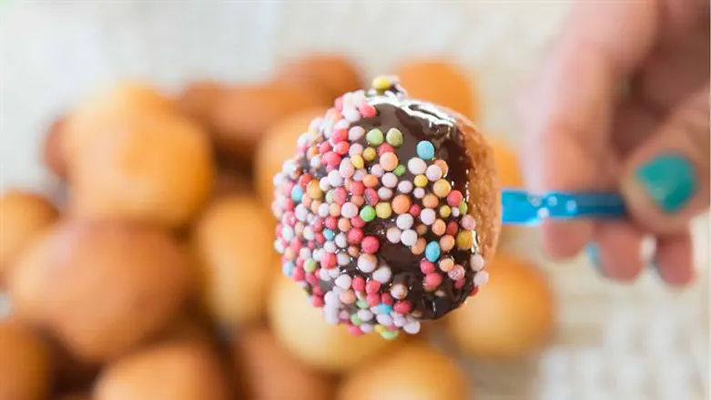 סופגניות קטנות מצופות